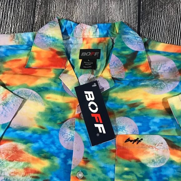 Boff Rainbow Moon Short Sleeve Button Front Large - Picture 8 of 8